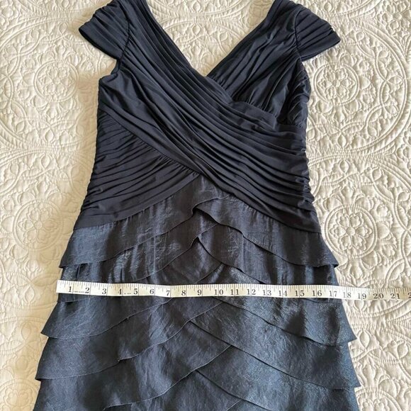Adrianna Papell Dress Size 8 Navy Blue Tiered Layered Ruffle V Neck Cap Sleeve - Picture 5 of 11